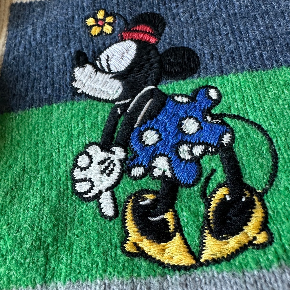 Disney Series Created by MOUSSY Mickey Mouse and Minnie Kissing Cardigan - Picture 4 of 10